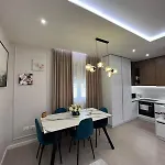 Gold Vollga House Апартаменты *