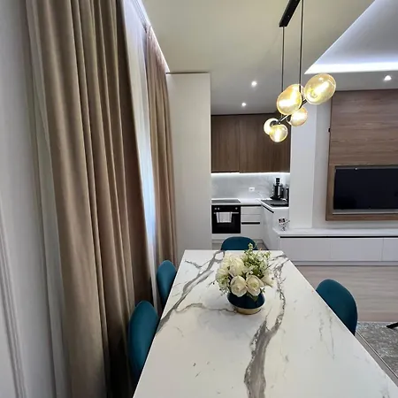 公寓 Gold Vollga House *