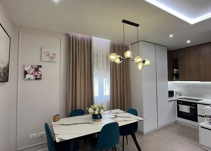 Gold Vollga House 公寓 *